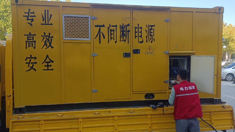 阳江柴油发电机组和UPS电源配合使用时，如何避免切换过程中的电力中断？