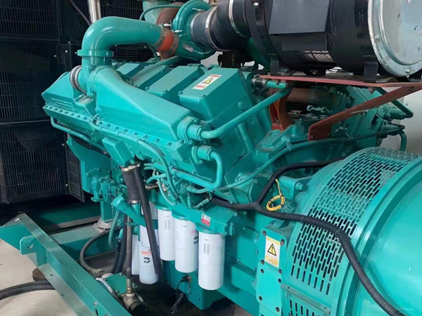 阳江更换100kW柴油发电机组机油时，需要注意哪些事项？